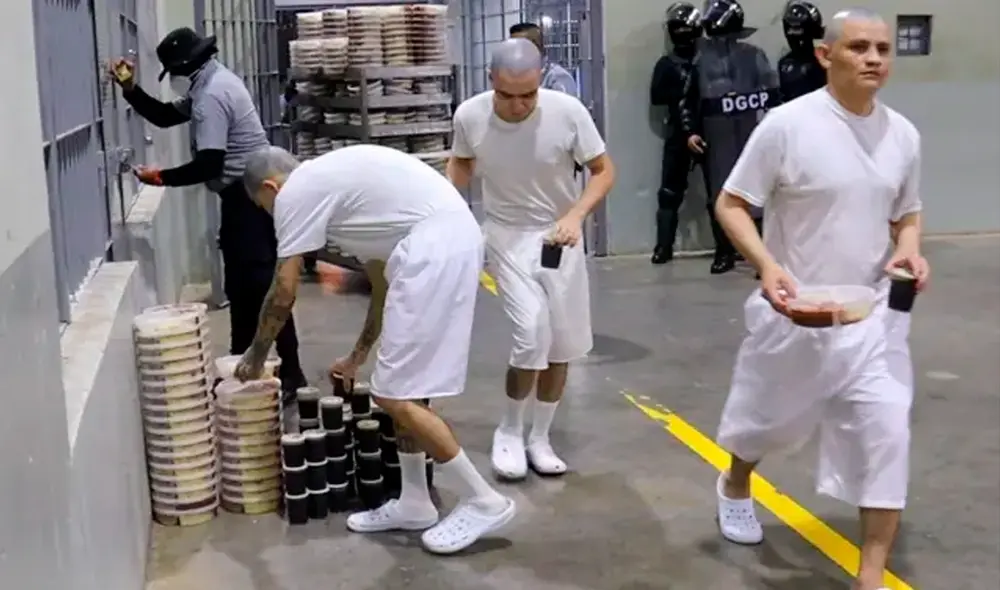 Todas las porciones que comen los presos tienen un peso uniforme de 450 gramos. Foto: difusión