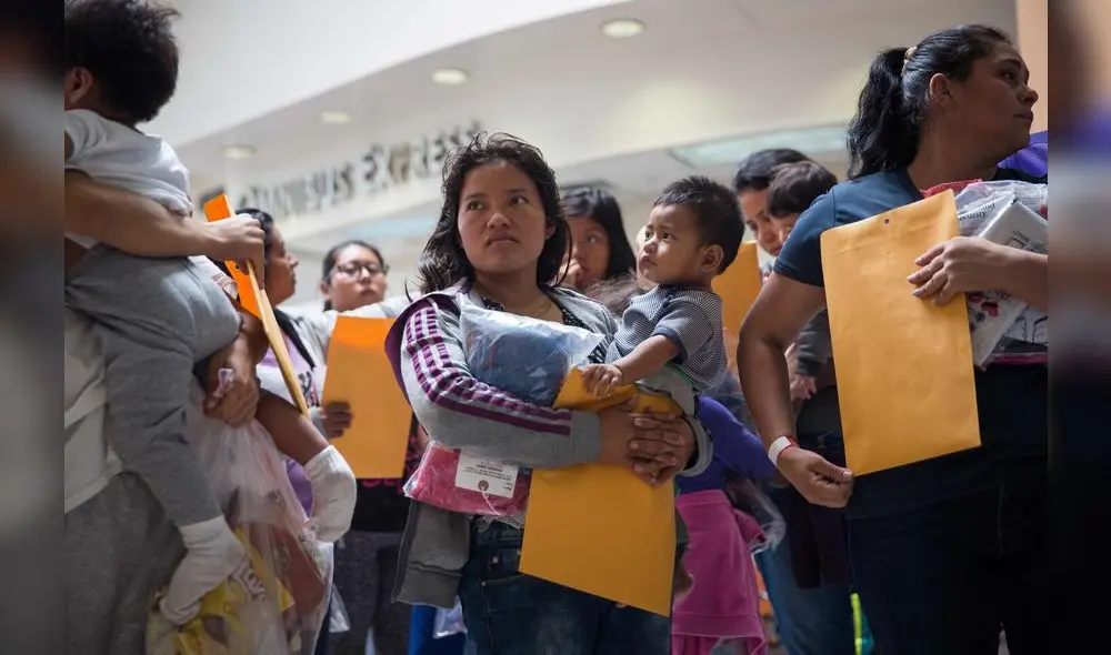 Las familias inmigrantes enfrentan incertidumbre debido a on nuevas medidas más severas anunciadas por el presidente Donald Trump. Foto: AFP Las familias inmigrantes enfrentan incertidumbre debido a on nuevas medidas más severas anunciadas por el presidente Donald Trump. Foto: AFP