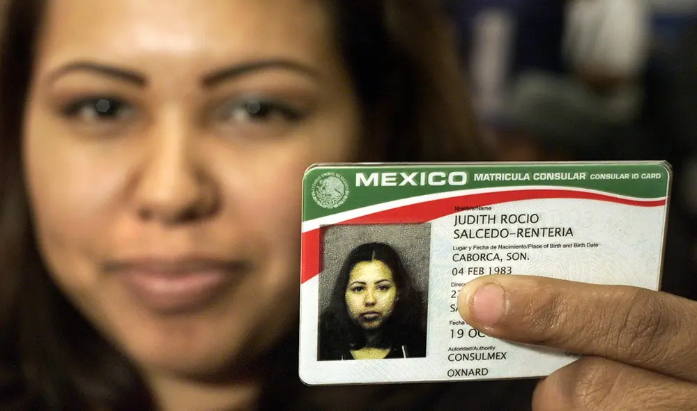 El Consulado Mexicano sobre ruedas en California lleva servicios consulares a comunidades mexicanas fuera de las grandes ciudades, facilitando trámites como pasaportes y matrícula consular. Foto: Los Angeles Times