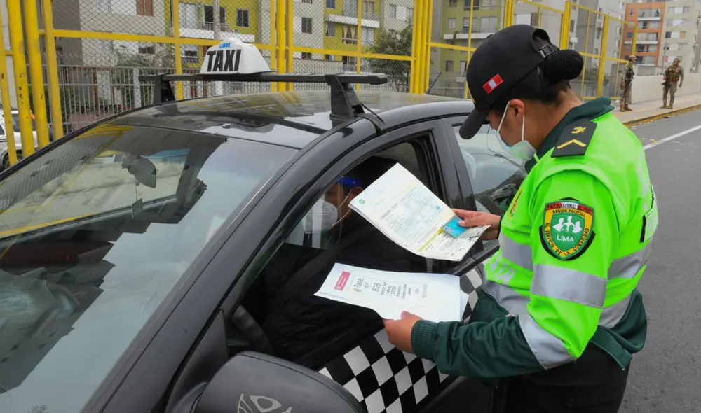 El MTC y otras instituciones registran las multas de tránsito de todos los conductores en Perú. Foto: Andina El MTC y otras instituciones registran las multas de tránsito de todos los conductores en Perú. Foto: Andina