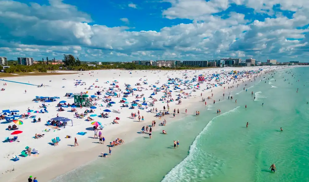 Esta playa cuenta con una variedad de actividades acuáticas, como kayak, paddleboarding o esnórquel. Foto: difusión