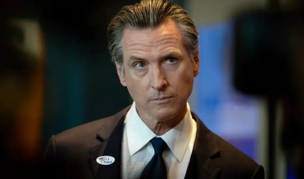 La orden ejecutiva de Newsom requiere que los funcionarios cumplan con al menos cuatro días de trabajo presencial cada semana en California. Foto: CalMatters