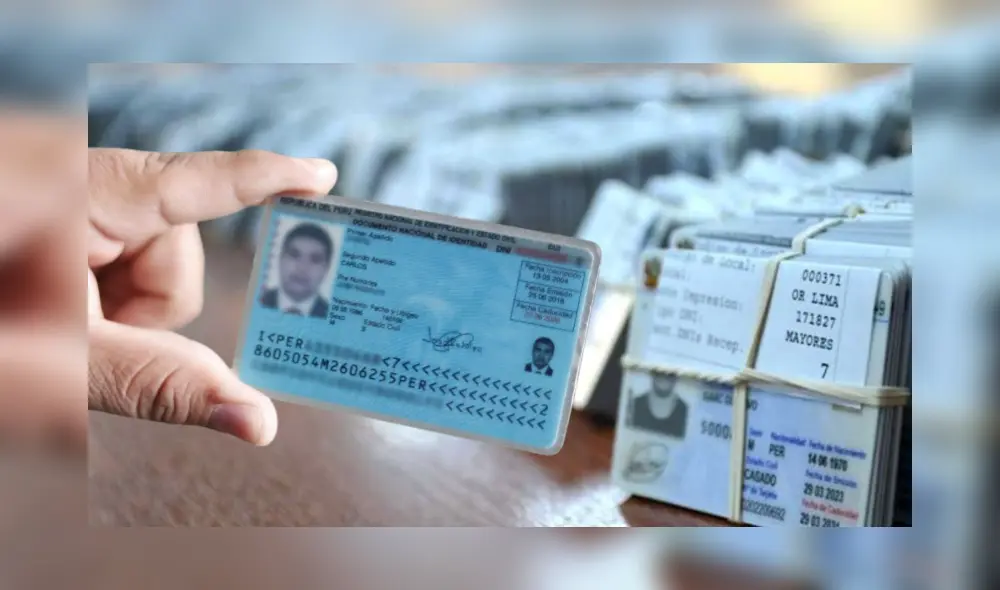 El cambio del DNI azul al DNI electrónico responde a una política de modernización adoptada por varios países para optimizar la identificación ciudadana. Foto: Composición LR/Andina