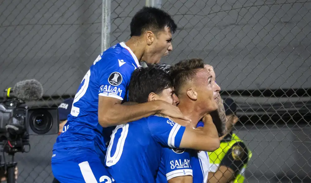 Vélez no tuvo problemas para vencer a Olimpia. Foto: X/Vélez