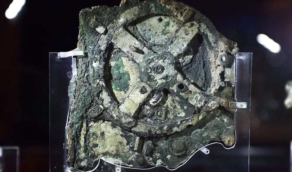 El Mecanismo de Anticitera podría no haber sido un dispositivo de medición celestial, según nuevo estudio. Foto: Museo Arqueológico de Atenas