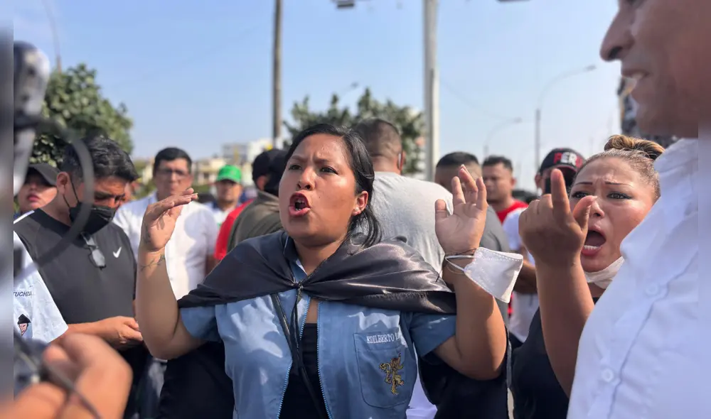 Transportistas se concentran en avenida Abancay para exigir medidas contra la inseguridad ciudadana. Foto: movilización contra la ola de inseguridad que azota al gremio. Foto: Grecia Infante/La República.