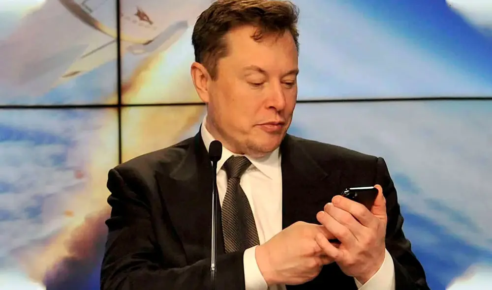 Desde hace varios años, Elon Musk usa celulares de Apple. Foto: InsideEVs Argentina