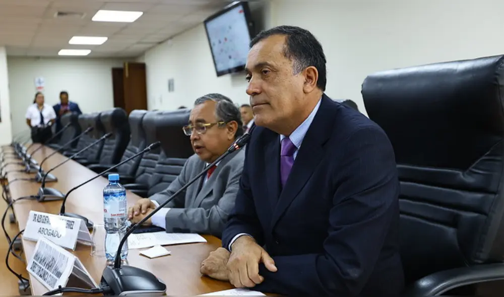 Mario Cabani llegó a la Comisión de Fiscalización del Congreso, pero dijo estar 'impedido' de declarar sobre el caso de las cirugías de Boluarte. | Foto: Congreso Mario Cabani llegó a la Comisión de Fiscalización del Congreso, pero dijo estar 'impedido' de declarar sobre el caso de las cirugías de Boluarte. | Foto: Congreso
