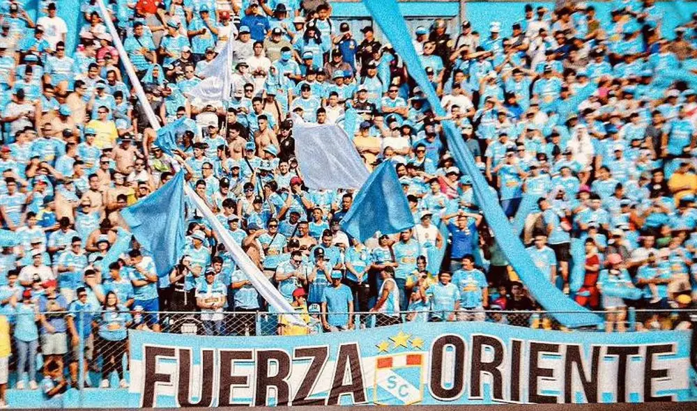 Los hinchas de Sporting Cristal están molestos con la dirigencia por su poco interés en hacer campeón al equipo. Foto: composición LR/Facebook Fuerza Oriente