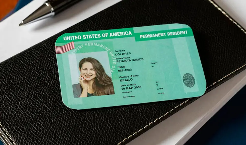 La Green Card es un documento de Estados Unidos reconocido por el uso del color verde. Foto: Freepik