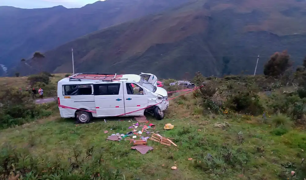 Vehículo cayó a 40 metros de profundidad. Créditos: Difusión