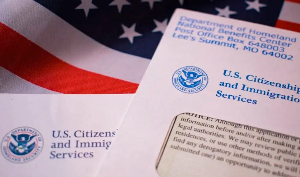 USCIS es el organismo encargado de  gestionar los procesos de naturalización y solicitudes de visas para los inmigrantes a Estados Unidos. Foto: TV Azteca