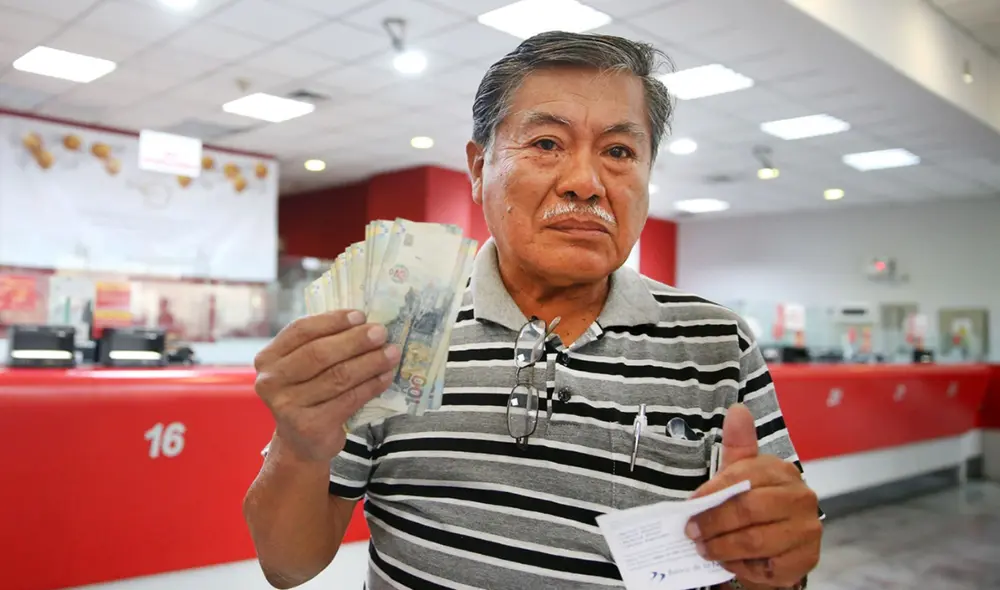 Los beneficiarios del Fonavi pueden efectuar el cobro de aportes en el Banco de la Nación. Foto: Andina