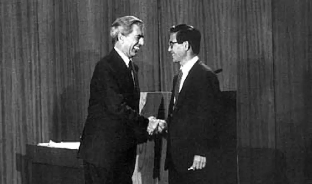 Vargas Llosa y Alberto Fujimori fueron quienes pasaron a segunda vuelta en las elecciones de 1990. Foto: El Peruano Vargas Llosa y Alberto Fujimori fueron quienes pasaron a segunda vuelta en las elecciones de 1990. Foto: El Peruano