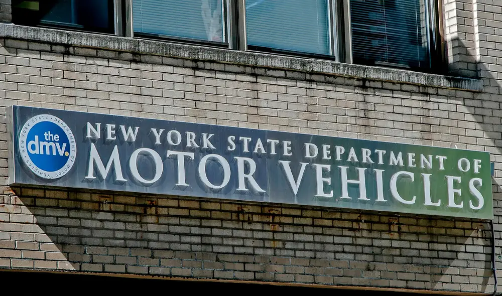 El DMV de Nueva York no cobra tarifas adicionales por la Real ID, pero cobra según el tipo de documento que elijas. Foto: DMV NY El DMV de Nueva York no cobra tarifas adicionales por la Real ID, pero cobra según el tipo de documento que elijas. Foto: DMV NY