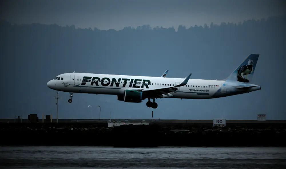 Vuelo de Frontier aterriza de emergencia en Puerto Rico; autoridades niegan incendio en el avión. Foto: AFP