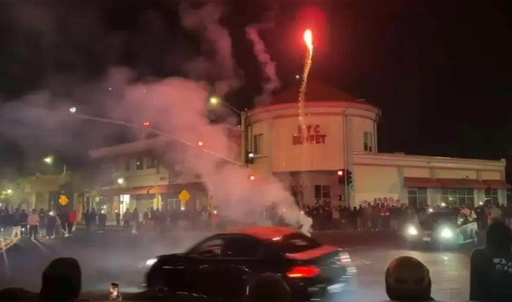 "La transmisión en vivo de estos eventos genera un ‘efecto llamada’, que vuelve incontrolable la situación para las autoridades”, según la nueva norma. Foto: difusión.