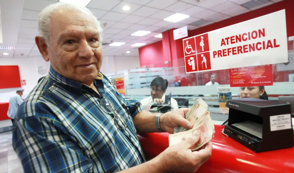 Los beneficiarios del Reintegro 3 pueden cobrar sus aportes del Fonavi en agencias del Banco de la Nación. Foto: Andina