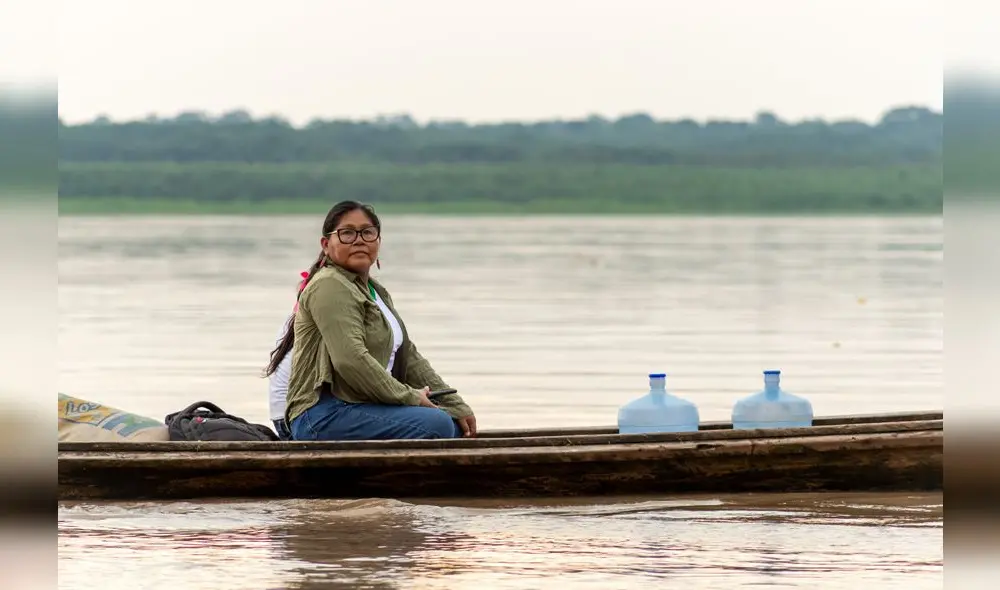 Mari Luz Canaquiri viajando por el Marañón. Ella considera al río una persona. Foto: Goldman Environmental PrizeFoto: Mari Luz Canaquiri viajando por el Marañón. Ella considera al río una persona. Foto: Goldman Environmental PrizeFoto: