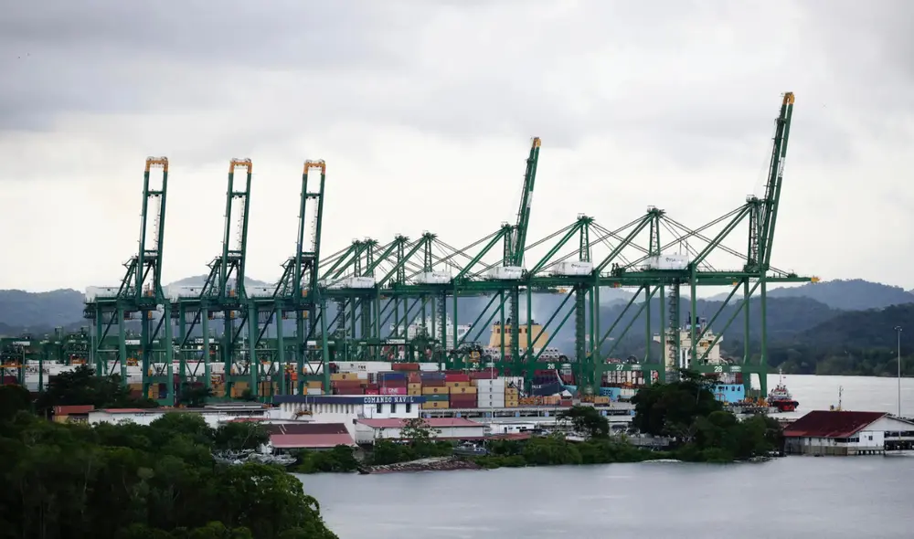 Los interesados pueden aplicar a las vacantes del megaproyecto a través del portal Empleos Panamá, donde deben crear un perfil y postularse en línea de manera sencilla y transparente. Foto: EFE