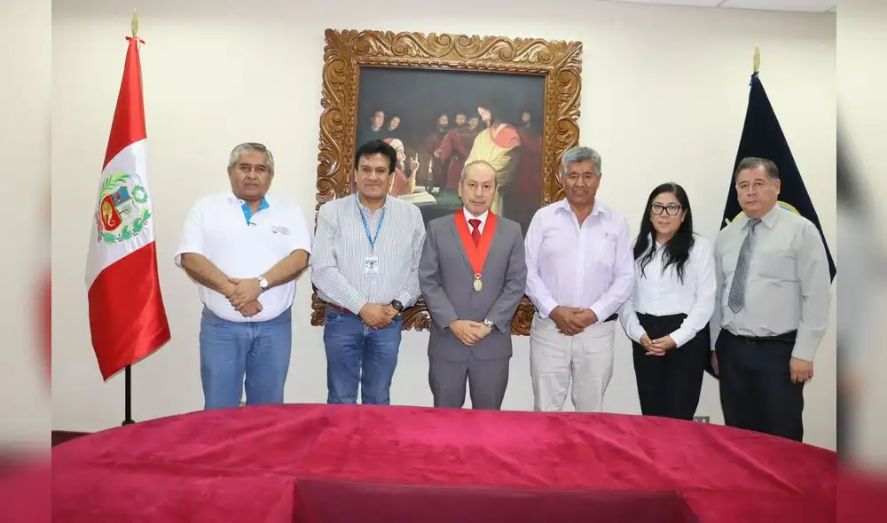 Se propone la instalación de módulos de atención virtual en cada municipalidad, facilitando demandas, consultas y audiencias.