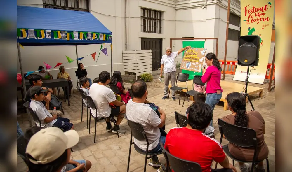 Estación de Lectores. Foto: Caslit. Estación de Lectores. Foto: Caslit.