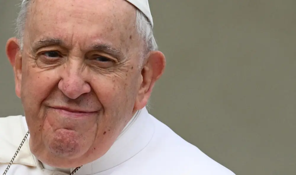 El papa Francisco sorprendió al mundo con la publicación de su autobiografía titulada Esperanza. Foto: AP El papa Francisco sorprendió al mundo con la publicación de su autobiografía titulada Esperanza. Foto: AP