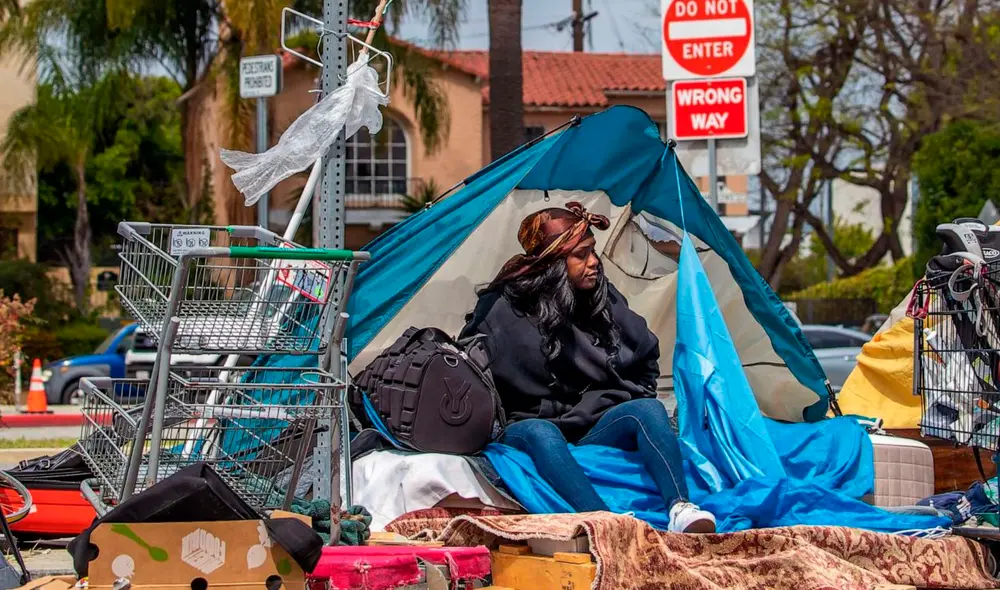 Ron DeSantis impulsa con Fundación Hope Florida un enfoque compasivo frente a la crisis de personas sin hogar. Foto: ABC News Ron DeSantis impulsa con Fundación Hope Florida un enfoque compasivo frente a la crisis de personas sin hogar. Foto: ABC News