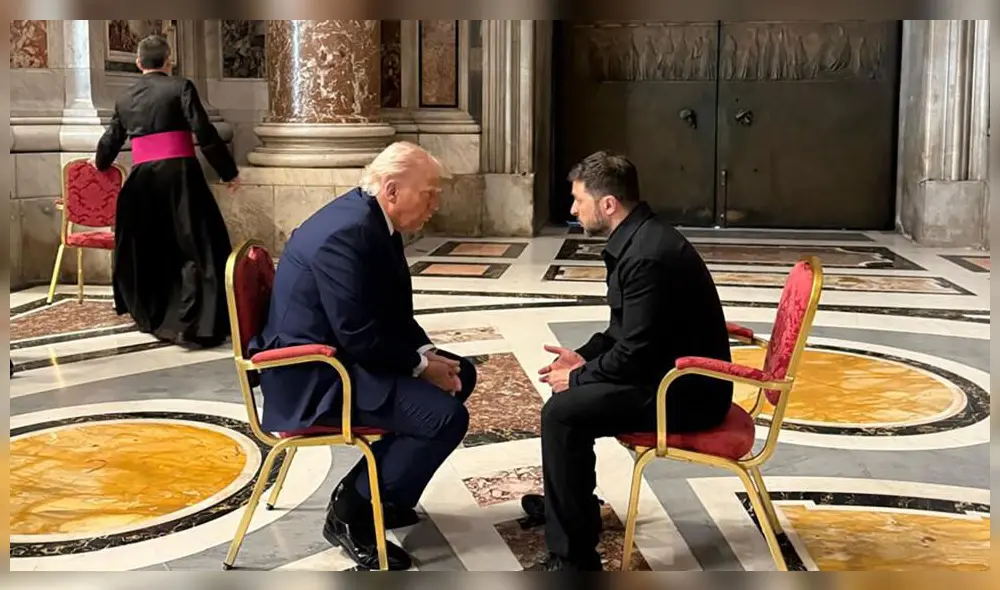 Trump y Zelenski se reunieron al margen del funeral del papa Francisco. Foto: AFP