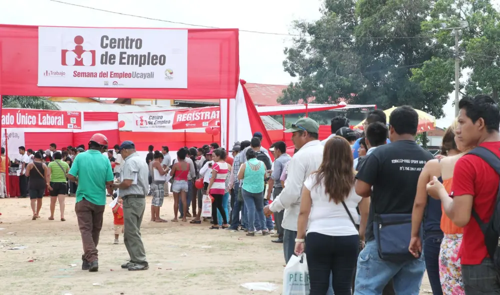 Revisa los detalles completos de esta gran feria laboral del MTPE del 30 de abril en esta nota. Foto: composición LR/Andina
