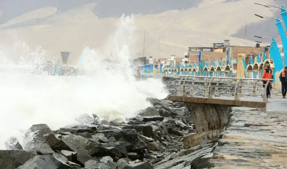 Marina de Guerra del Perú advierte sobre oleajes intensos en playas y puertos del litoral. Foto: Andina. Marina de Guerra del Perú advierte sobre oleajes intensos en playas y puertos del litoral. Foto: Andina.