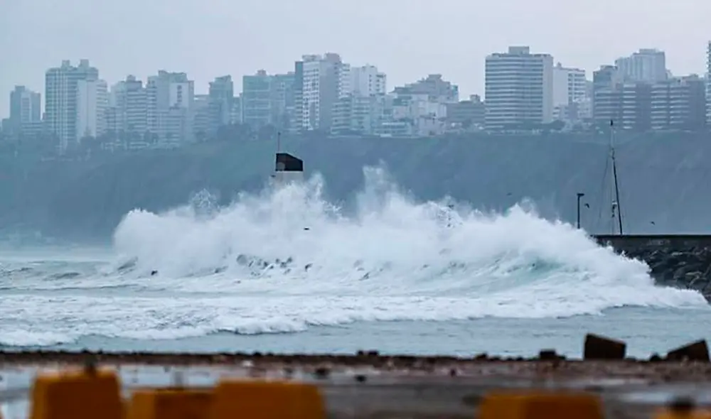Varios distritos de Lima presentan olor a mar en horas de la mañana de este 29 de abril. Foto: difusión Varios distritos de Lima presentan olor a mar en horas de la mañana de este 29 de abril. Foto: difusión