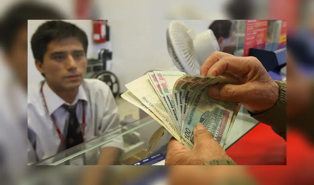 En el Perú, una de las preguntas más comunes sobre finanzas personales es si las deudas bancarias. Foto: Andina