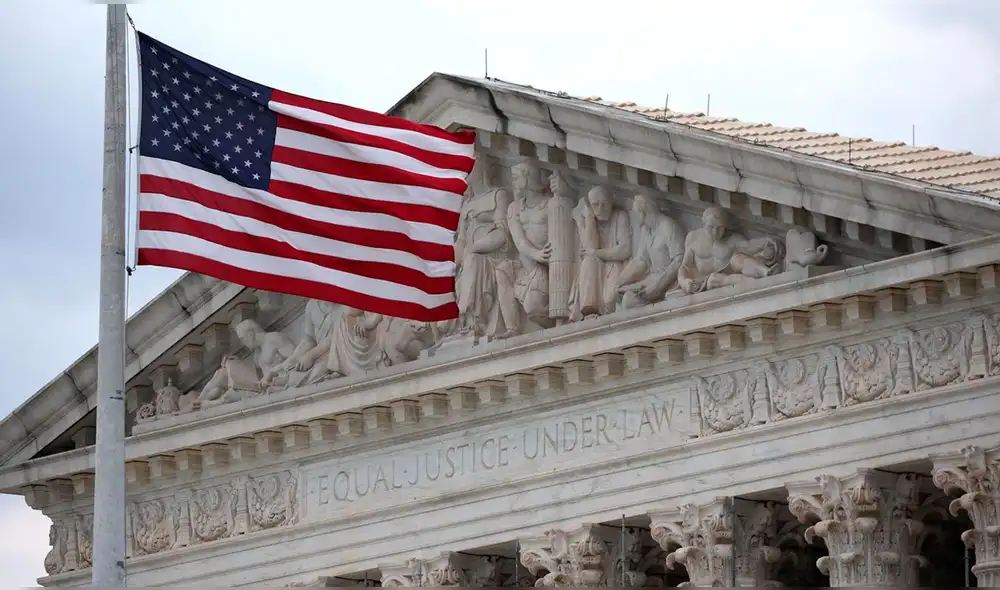 Corte Suprema de EE. UU. se inclina a favor de financiar escuela católica con fondos públicos. Foto: CNN Corte Suprema de EE. UU. se inclina a favor de financiar escuela católica con fondos públicos. Foto: CNN