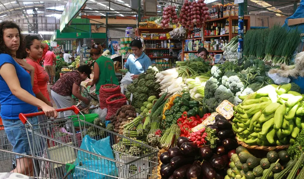 Precios de alimentos como pescado, pollo y huevos presionaron al alza el índice de precios de abril.