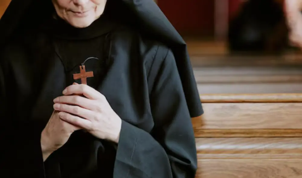 Las monjas han solicitado protección tras abandonar el convento, exponiendo un escándalo que ha resonado en Italia y cuestiona la estabilidad de las comunidades religiosas. Foto: Freepik