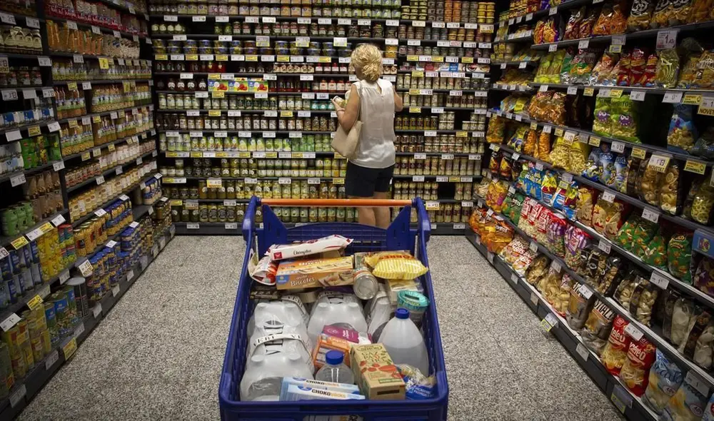 En Florida, los supermercados y bancos ajustarán su funcionamiento por el Memorial Day