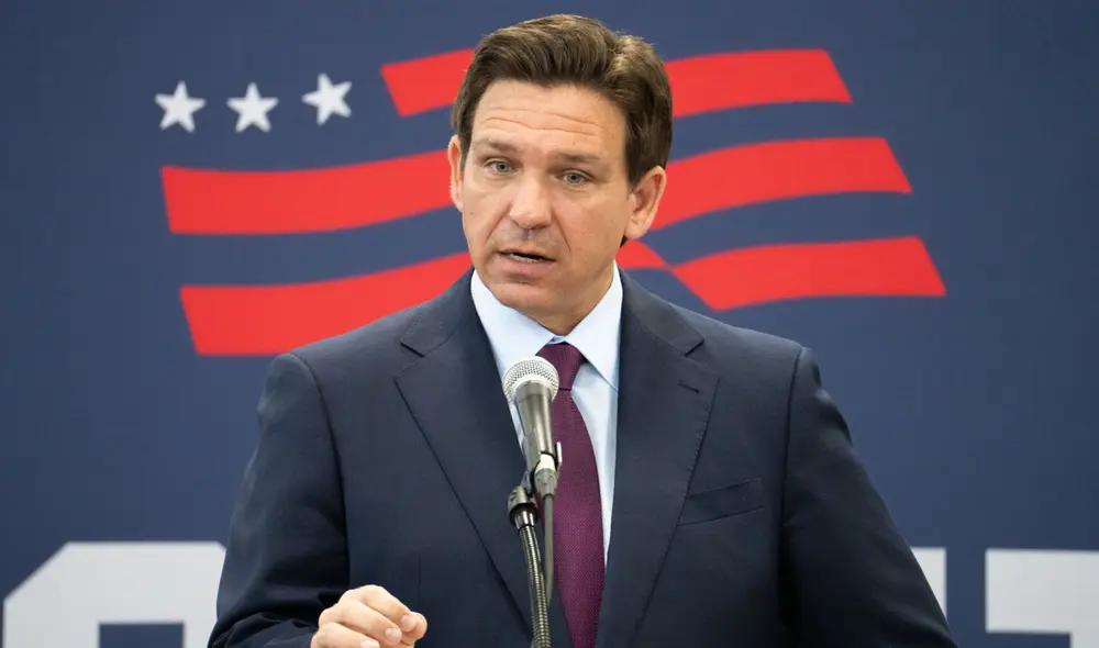 En medio de la controversia, su postura es clara, proteger a los ciudadanos estadounidenses. En medio de la controversia, su postura es clara, proteger a los ciudadanos estadounidenses.