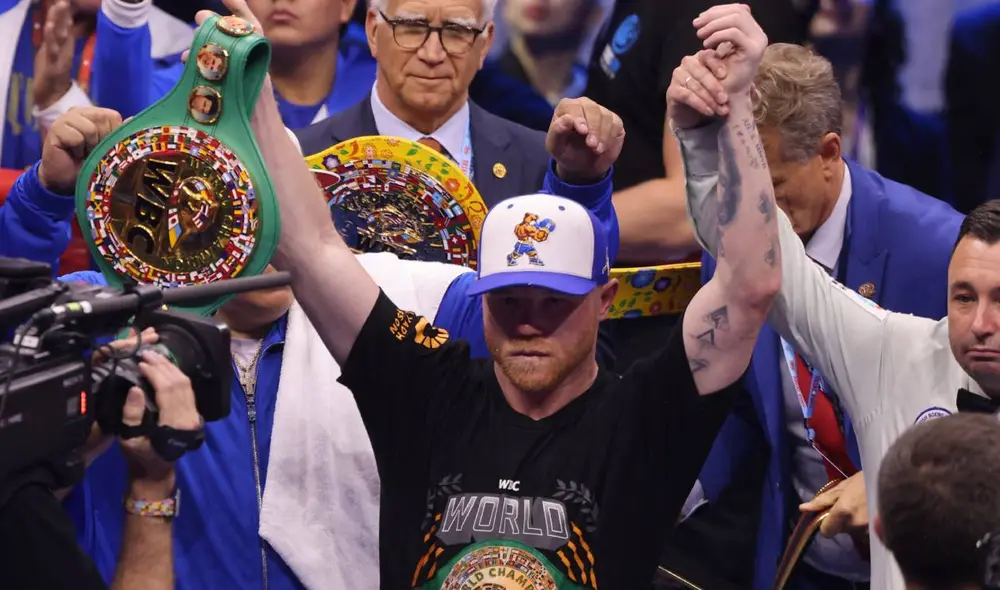 'Canelo' Álvarez alargó su record a 63 victorias (39 por KO y KO técnico), 2 derrotas y 2 empates. Foto: AFP