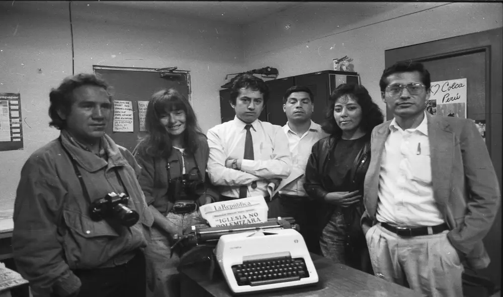 irgilio Grajeda, Mónica Newton, Ángel Páez, Francisco Matos, Mónica Vecco y Francisco Reyes. El equipo original de la unidad de investigación de La República. Fotografía: Archivo La República. irgilio Grajeda, Mónica Newton, Ángel Páez, Francisco Matos, Mónica Vecco y Francisco Reyes. El equipo original de la unidad de investigación de La República. Fotografía: Archivo La República.