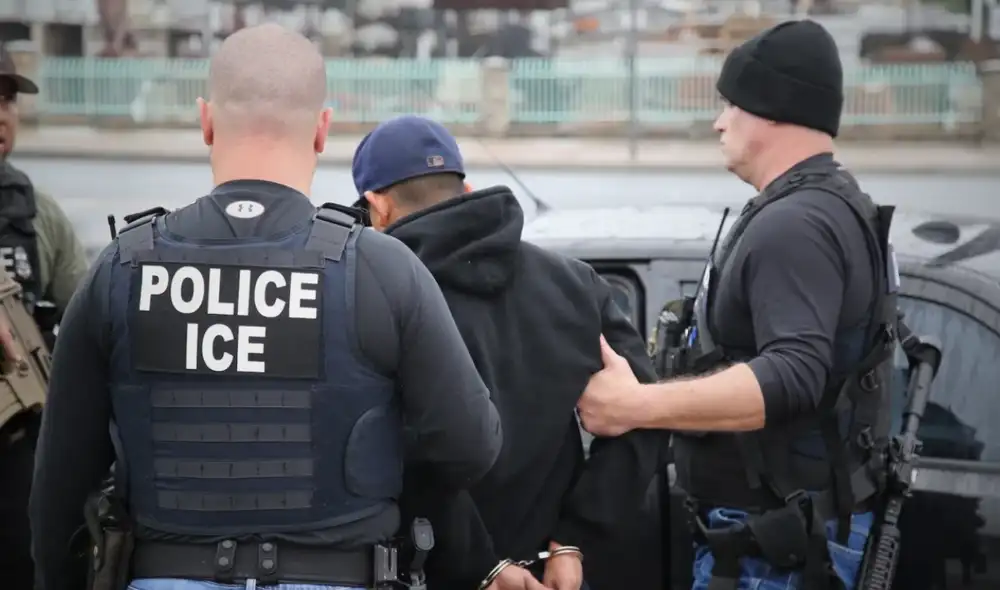 Si ICE detiene tu auto en una redada, sigue las recomendaciones de la Red Nacional para los Derechos de Inmigrantes.