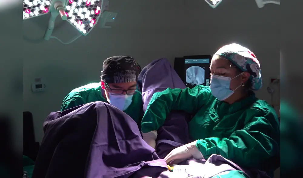 Esta avanzada técnica de radioterapia logra un control del tumor superior al 90%, mejorando significativamente los resultados.