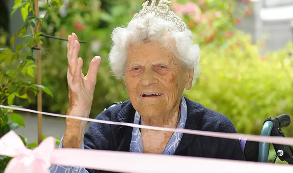Ethel May Caterham ha recibido reconocimientos por su longevidad. Foto: BBC Mundo