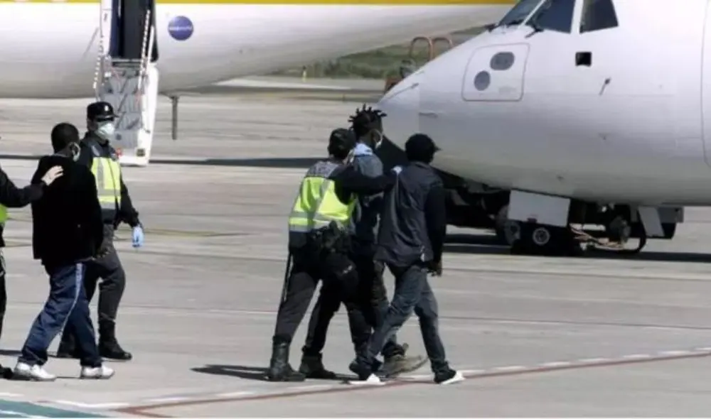 Los inmigrantes provenientes de Honduras y otros países de América Central enfrentan niveles altos de violencia y pobreza, lo que obliga a muchos a tomar la decisión de emigrar Los inmigrantes provenientes de Honduras y otros países de América Central enfrentan niveles altos de violencia y pobreza, lo que obliga a muchos a tomar la decisión de emigrar