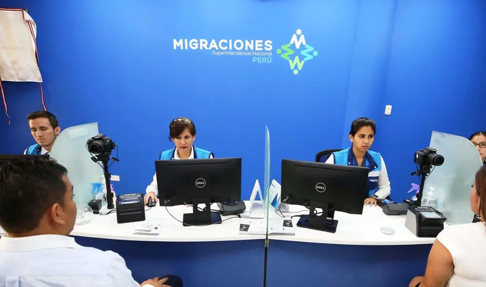 En esta convocatoria de trabajo de Migraciones, la fecha para enviar CV es el 16 de mayo de 2025. Foto: composición LR/Andina