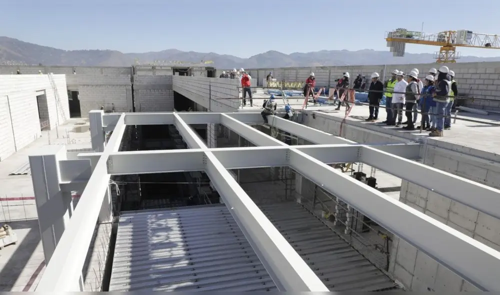 El reporte de la CAF tiene como objetivos documentar el panorama de los gobiernos subnacionales sobre sus atribuciones, recursos y prácticas. Y por otro lado, identificar oportunidades para el desarrollo de capacidades a fin de la mejorar los servicios.