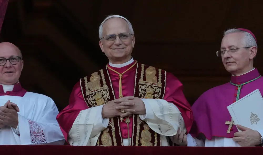 Robert Prevost es el primer papa peruano. Se nacionalizó ciudadano del Perú en 2015 y cuenta con DNI vigente. Foto: composición LR/Difusión Robert Prevost es el primer papa peruano. Se nacionalizó ciudadano del Perú en 2015 y cuenta con DNI vigente. Foto: composición LR/Difusión