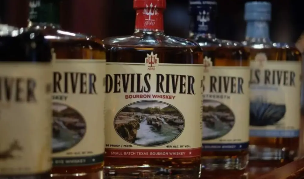 Entre sus principales etiquetas destacan Devils River Small Batch y Devils River Barrel Strength