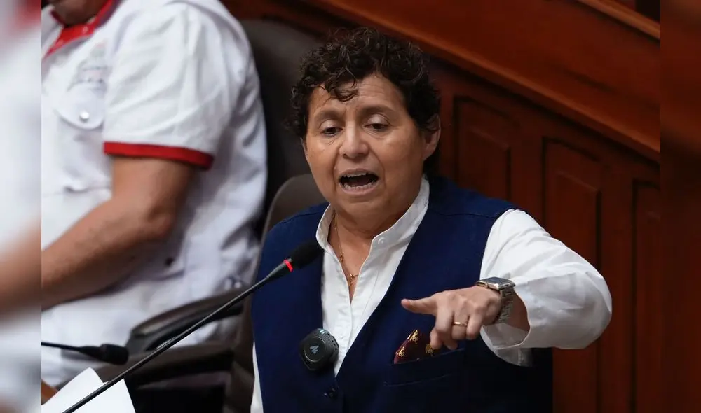 Susel Paredes fue denunciada ante la Comisión de Ética por permitir uso de baños del Congreso a personas trans. | Composición LR. Susel Paredes fue denunciada ante la Comisión de Ética por permitir uso de baños del Congreso a personas trans. | Composición LR.