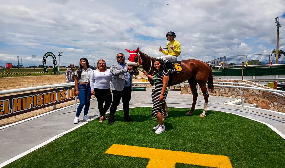 Los jinetes que consigan triunfos en Valencia se llevan un premio. Foto: Hinava Los jinetes que consigan triunfos en Valencia se llevan un premio. Foto: Hinava